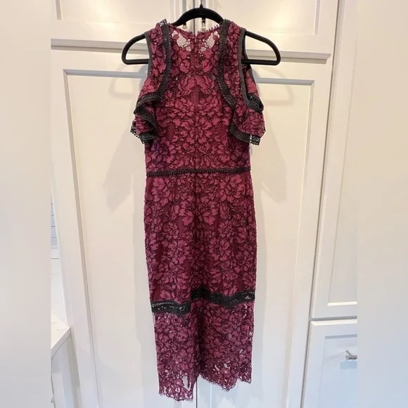 Alexis (Revolve) Evie Burgundy Lace Off Shoulder Midi Dress. Size XS. - Picture 14 of 17